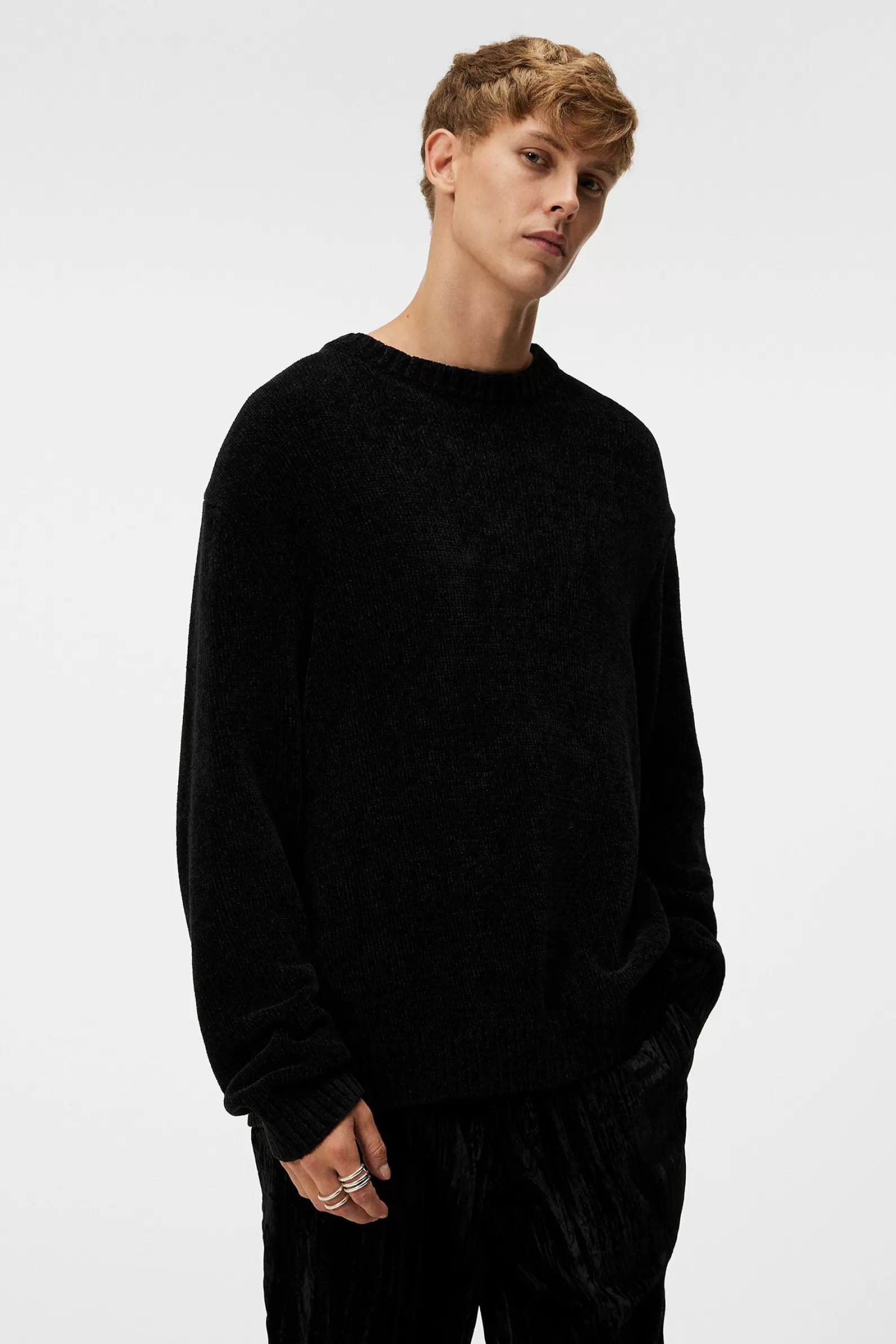 J.Lindeberg Charles Chenille Sweater Black*MÄN Stickat