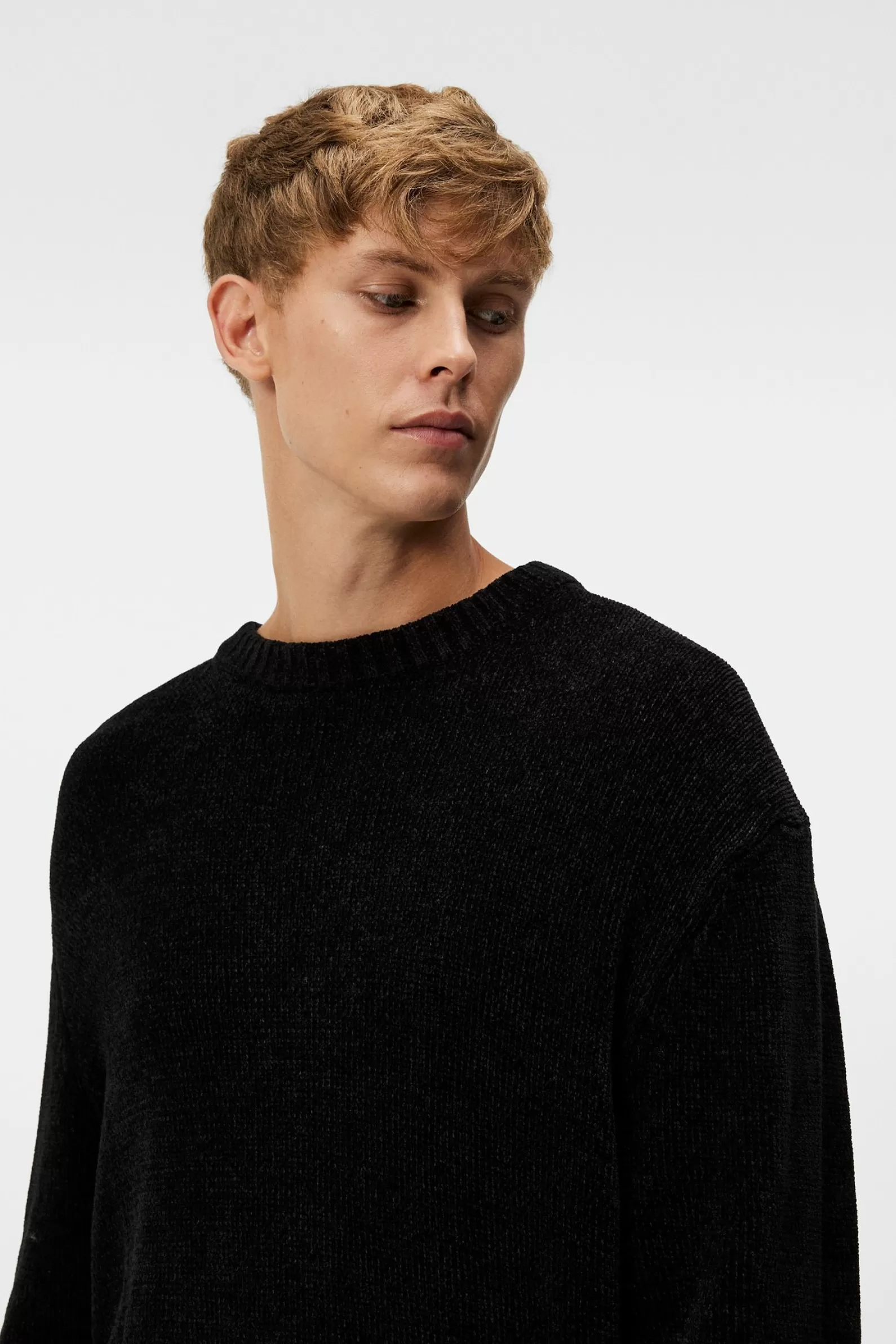 J.Lindeberg Charles Chenille Sweater Black*MÄN Stickat