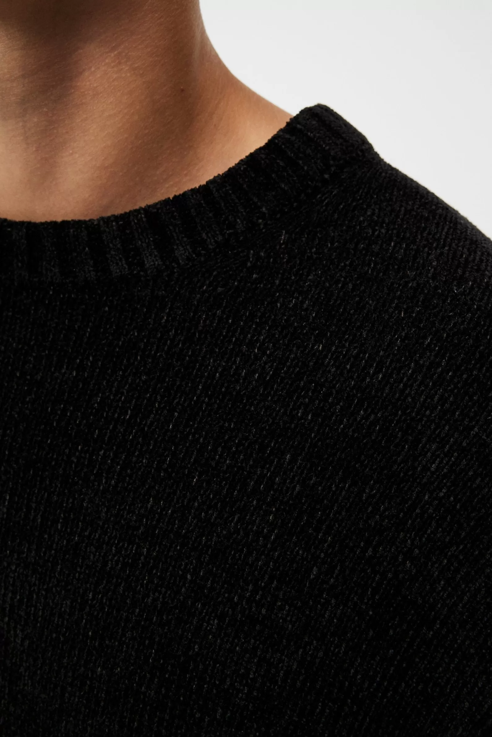 J.Lindeberg Charles Chenille Sweater Black*MÄN Stickat