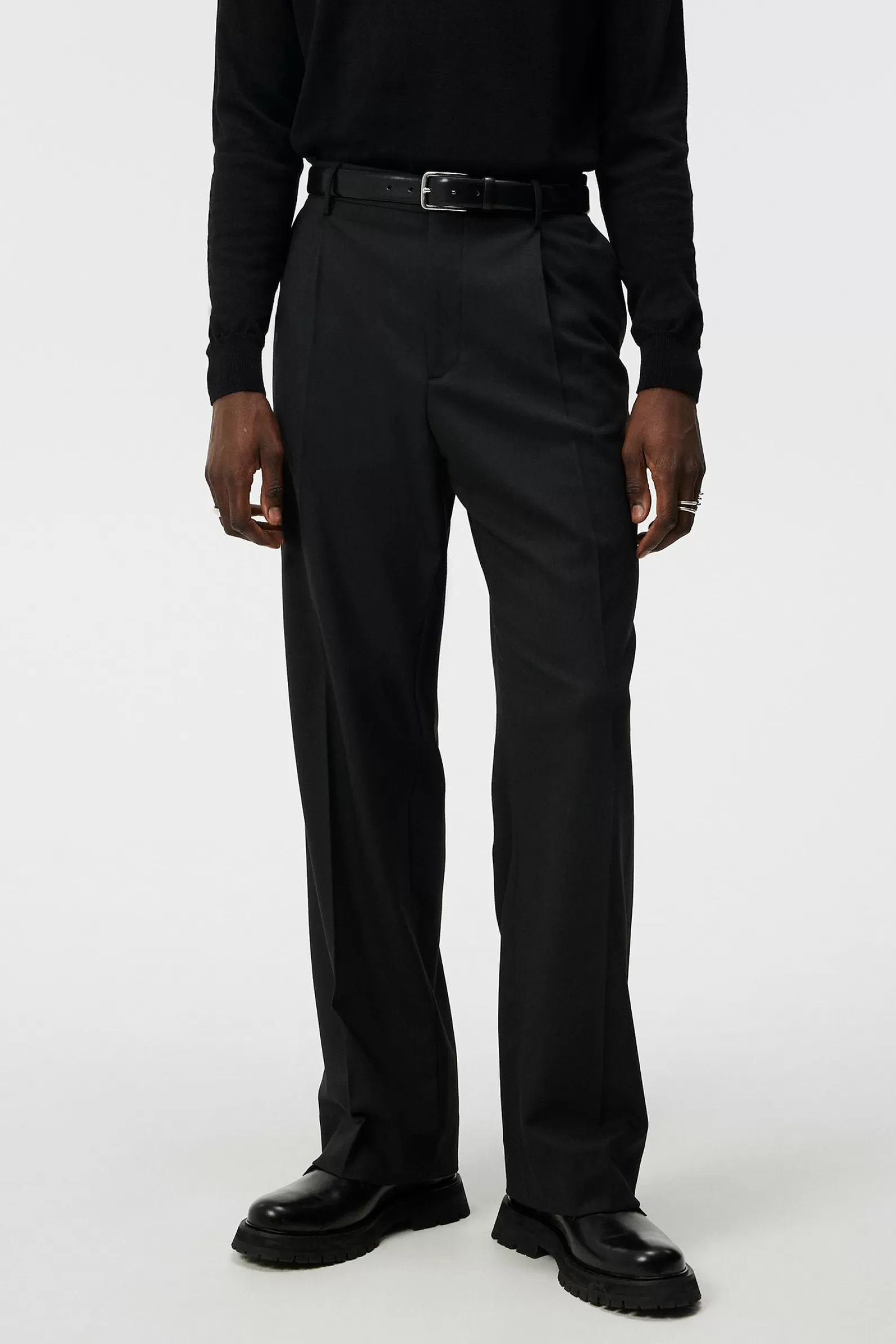 J.Lindeberg Haij Twill Pleated Pants Black*MÄN Byxor | Skräddarsydda byxor