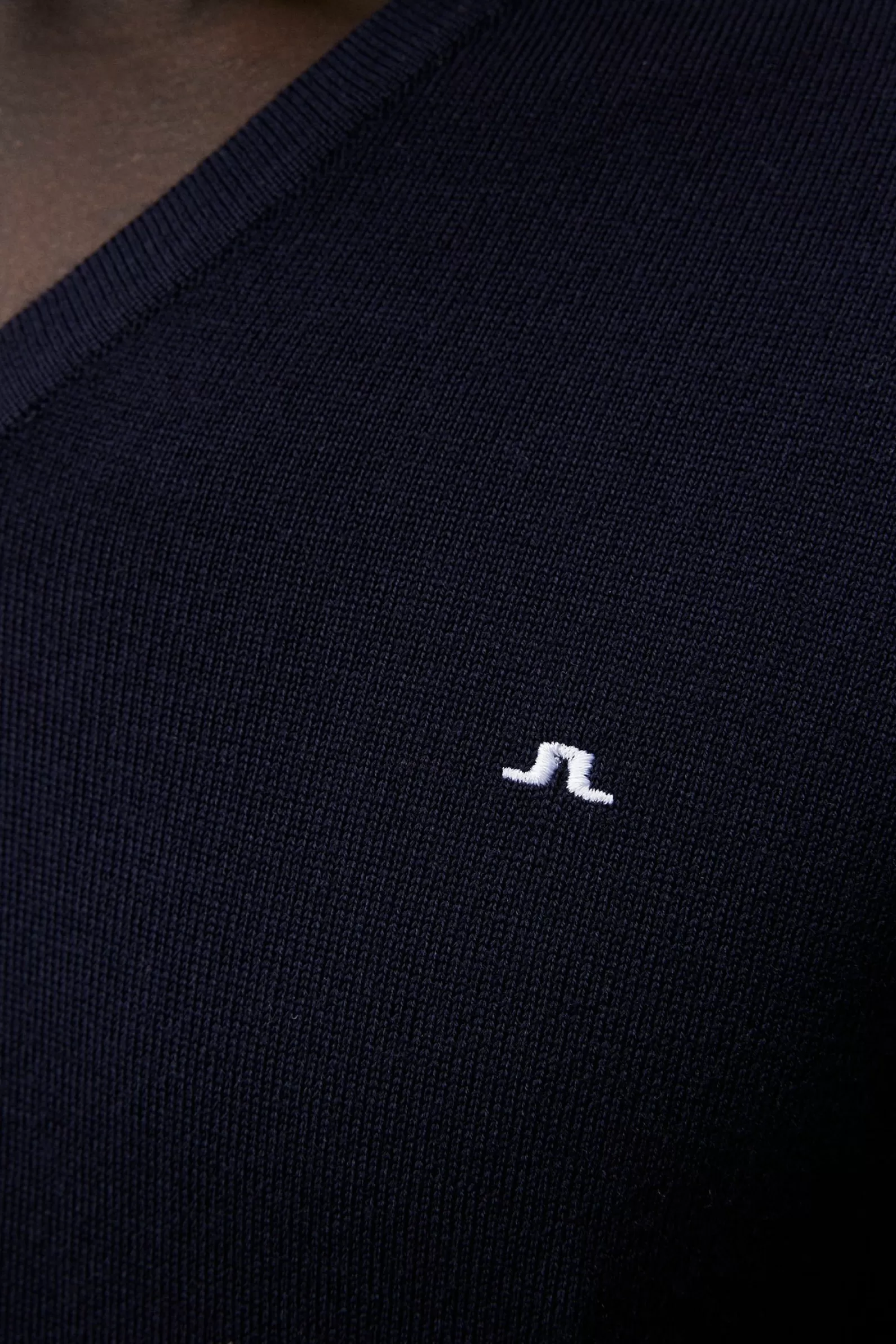 J.Lindeberg Lymann Merino V-Neck Sweater Navy*MÄN Stickat